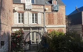 Maison Familiale De Ville A Etretat